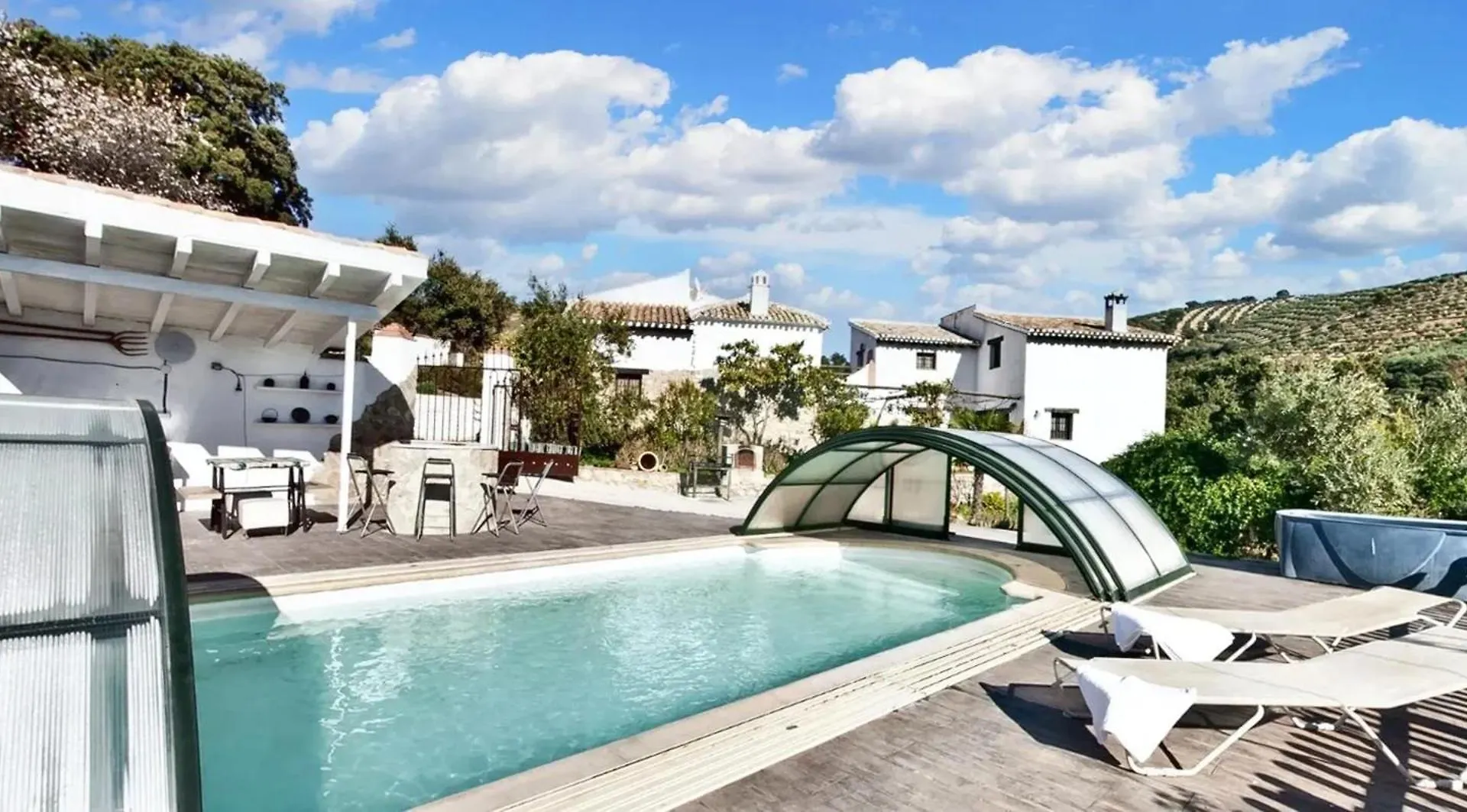 Elegant Villa In Granada With Pool And Garden