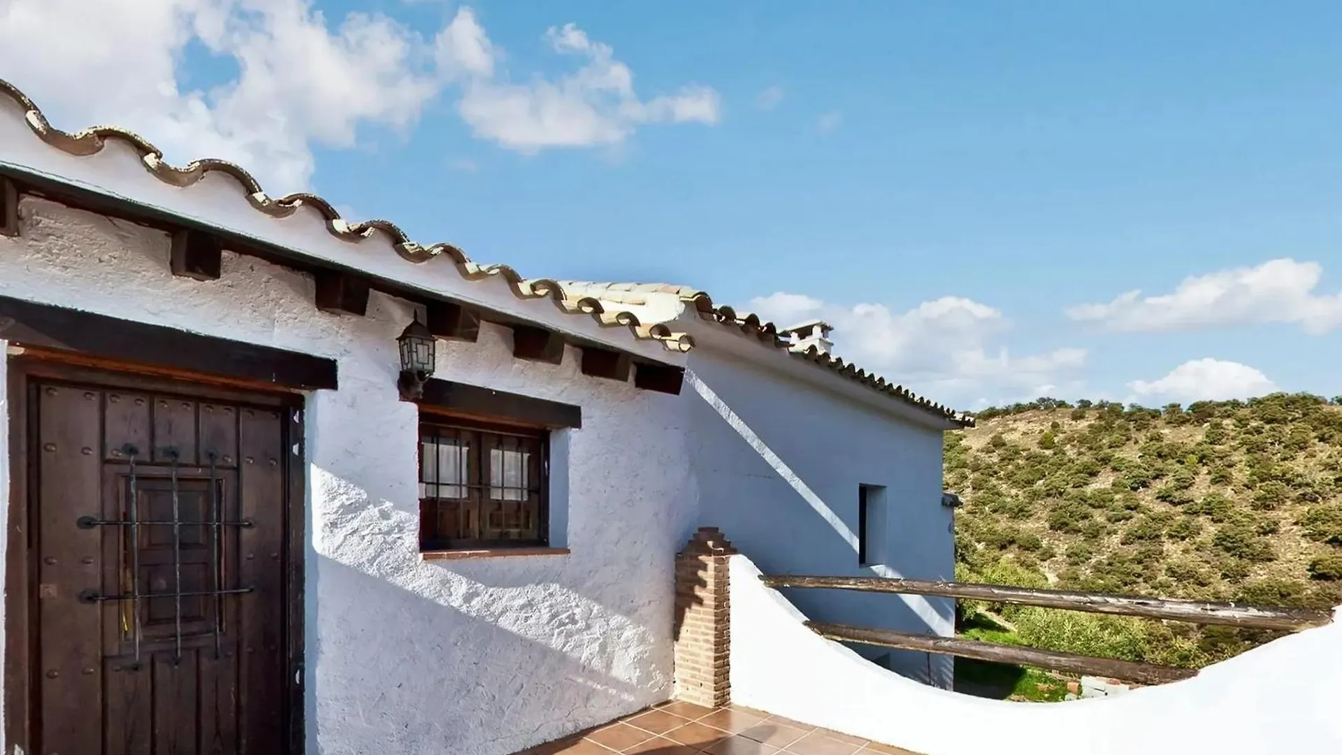 Elegant Villa In Granada With Pool And Garden