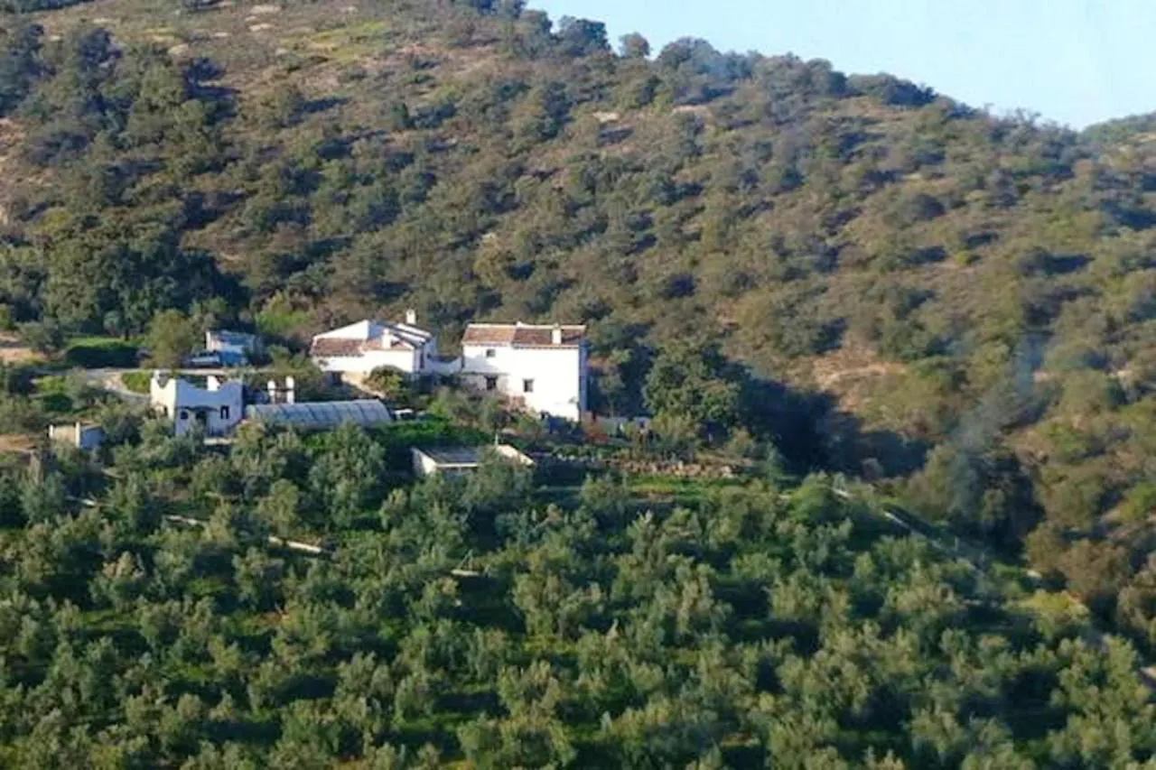 Elegant Villa In Granada With Pool And Garden